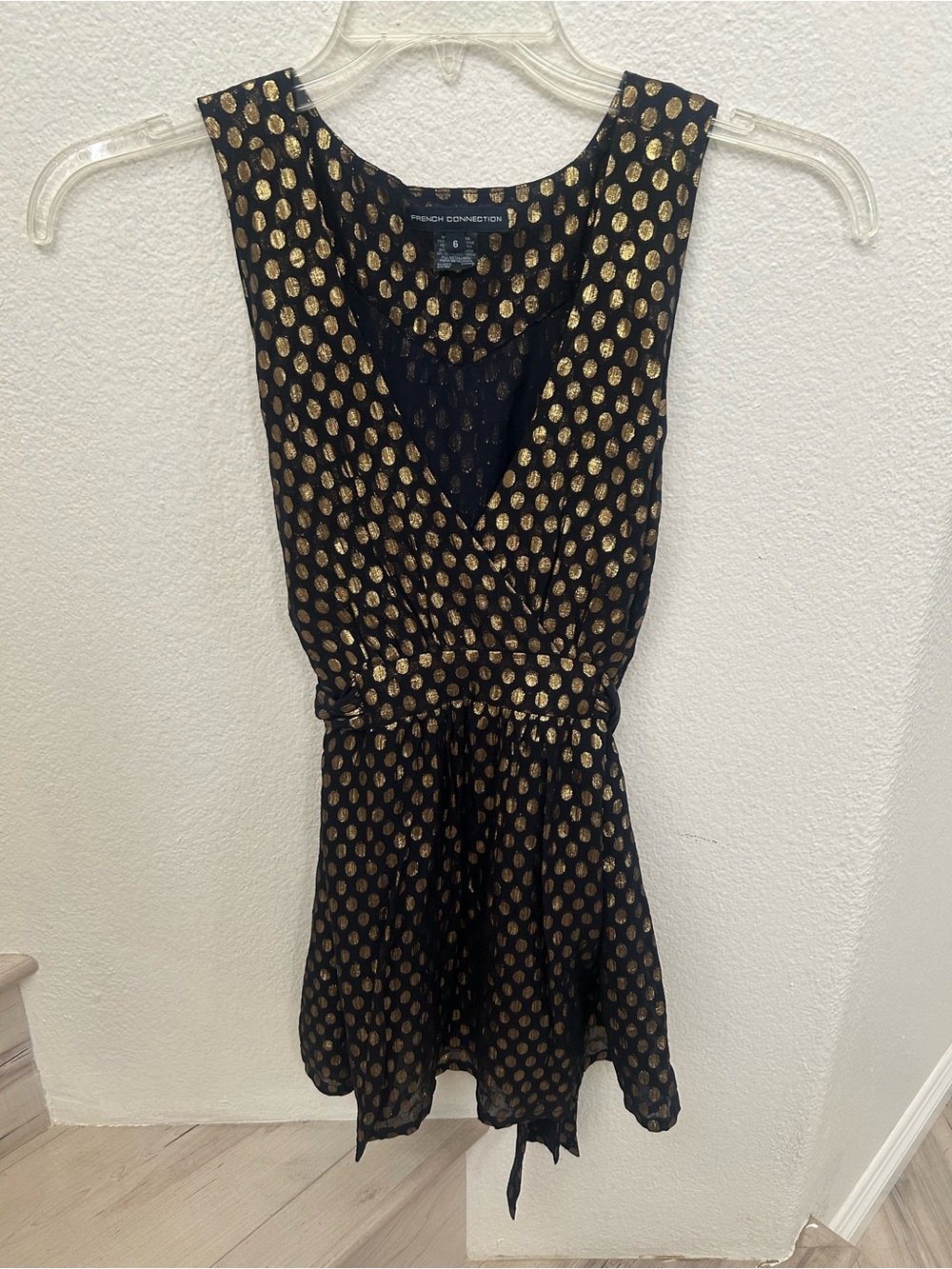 French Connection Black & Gold Polka Dot Women’s Top